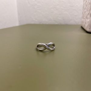 Tiffany & Co. Infinity Ring - Size 5.5